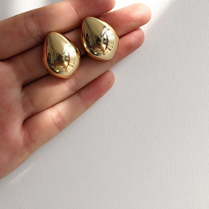 Moon 45 Gold / ONE SIZE Elegant Metal Drop Earrings