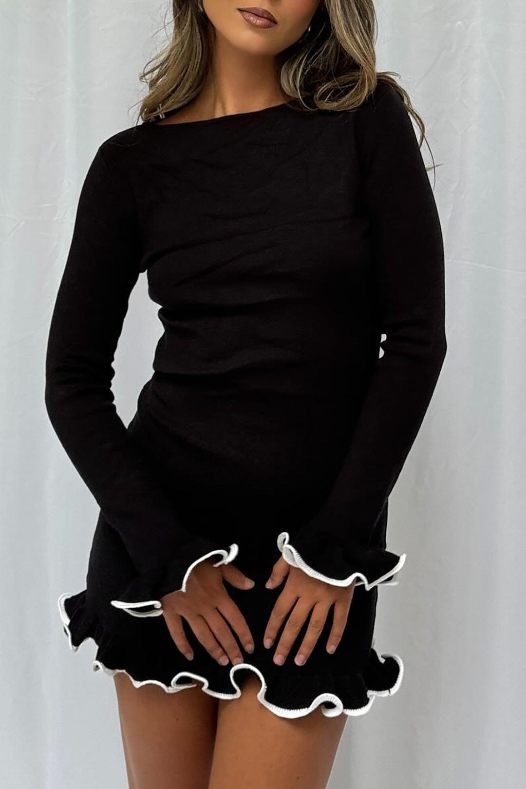 Moon 45 Knit Contrast Whipstitching Dress