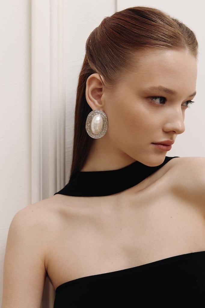 Moon 45 Textured Pearl Stud Earrings